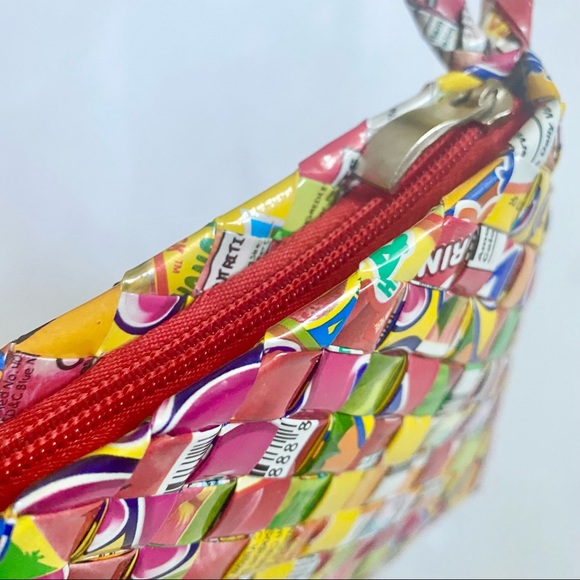 Cool Recycled Material Woven Bag - Picture 3 of 4